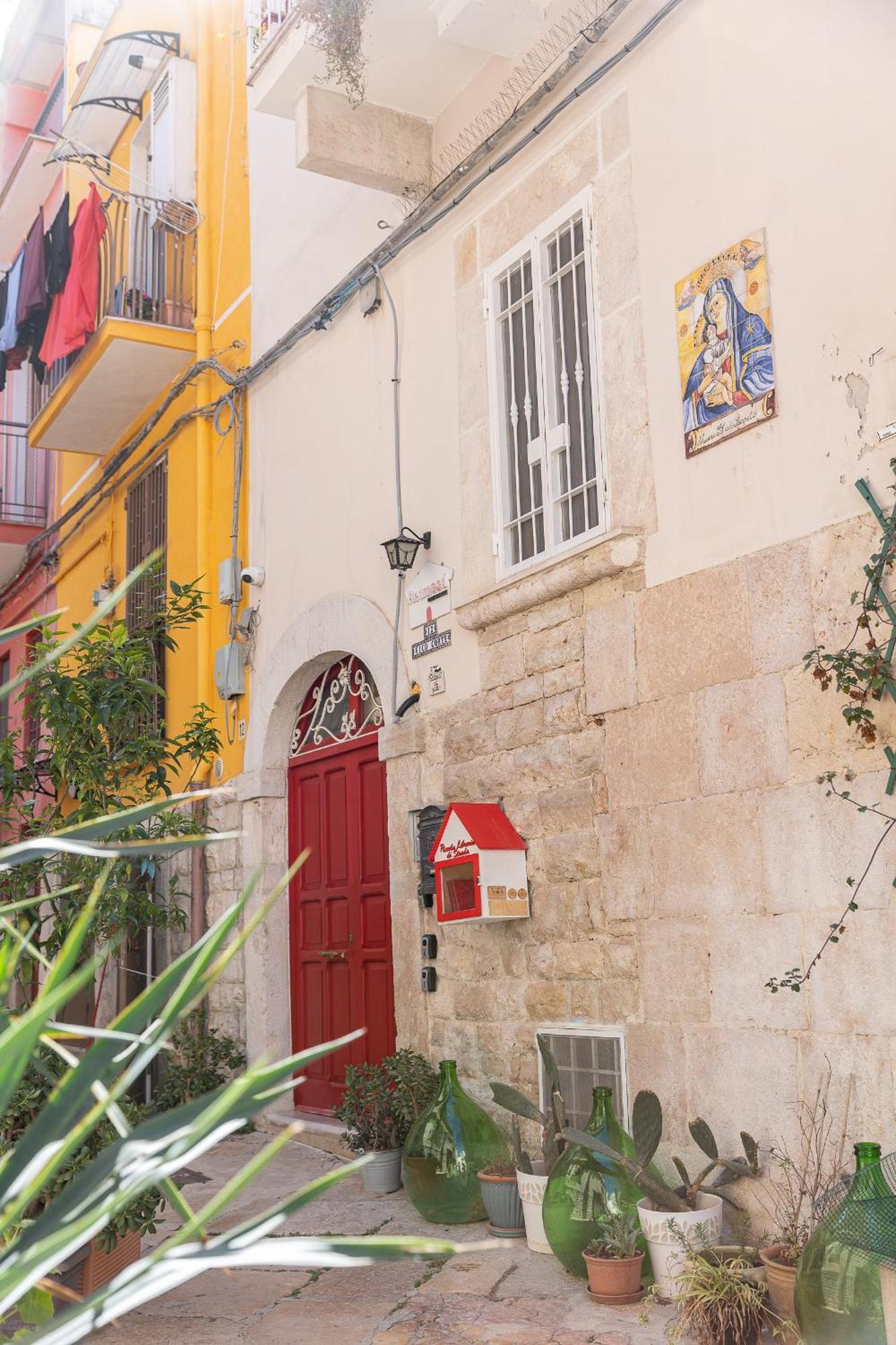 바를레타 Centro Storico Redmood House A 5 Min Dal Mare, Breakfast, Aria Condizionata, Wi-Fi E Netflix 아파트 외부 사진